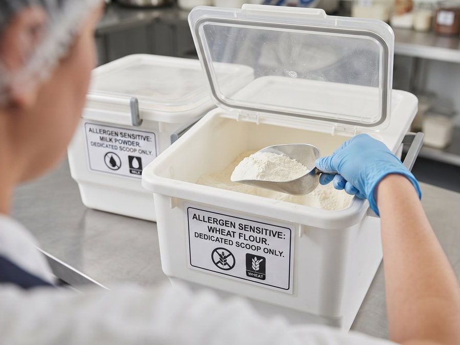 Food handler using a dedicated scoop to take wheat flour from a labelled allergen-sensitive bin Food handler using a dedicated scoop to take wheat flour from a labelled allergen-sensitive bin